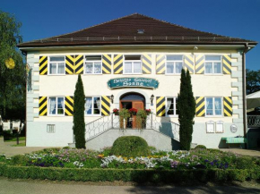 Отель Schloss-Gasthof Sonne  Исни